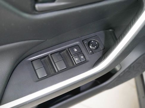 Used 2019 Toyota RAV4 LE w/ Carpet Mat Package AWD/4WD image 19