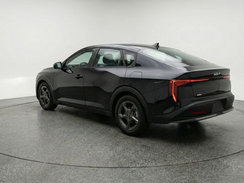 Used 2025 Kia K4 LXS image 6