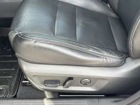 Used 2021 Nissan Rogue SL w/ Premium Package image 15