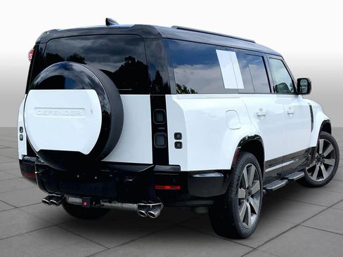 New 2026 Land Rover Defender 130 V8 AWD/4WD image 3