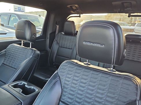 Used 2024 GMC Sierra EV Denali AWD/4WD image 8