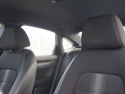 Used 2022 Honda Civic Sport image 11