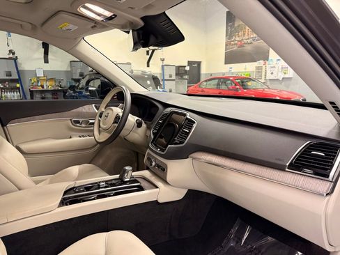 Used 2024 Volvo XC90 B6 Plus w/ Protection Package Premier image 28