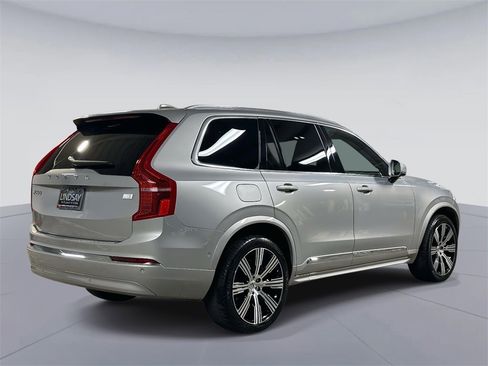 Used 2023 Volvo XC90 T8 Plus w/ Protection Package Premier image 7