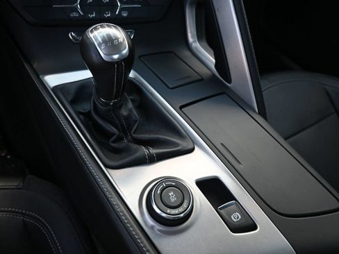 Used 2016 Chevrolet Corvette Stingray Coupe RWD image 16