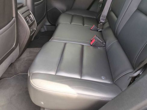 Used 2024 Cadillac XT4 Premium Luxury FWD image 24