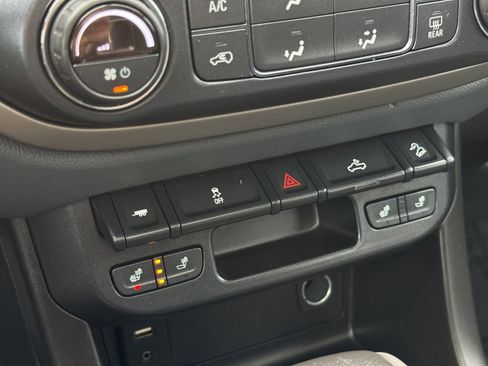 Used 2018 Chevrolet Colorado Z71 w/ Centennial Edition image 28