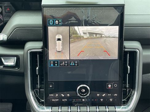 New 2026 GMC Yukon Denali w/ Sun & Power Step Package image 15