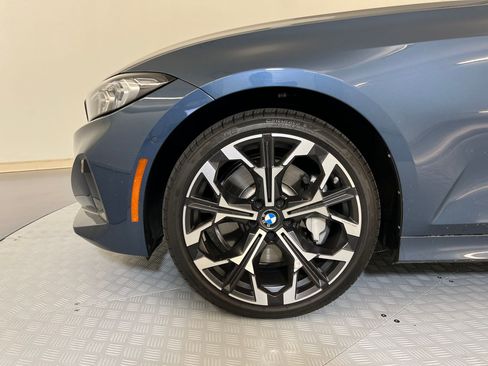 Used 2025 BMW 330i Sedan image 11