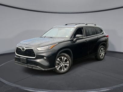 Used 2021 Toyota Highlander XLE