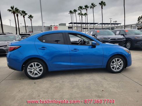 Used 2016 Scion iA image 3