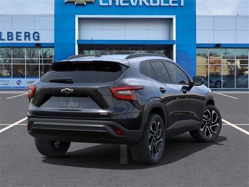 New 2025 Chevrolet Trax RS w/ Sunroof Package image 4