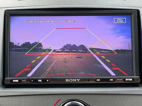 Used 2013 Toyota Venza LE FWD image 36