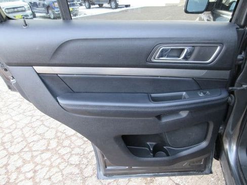 Used 2018 Ford Explorer XLT w/ Equipment Group 202A image 20