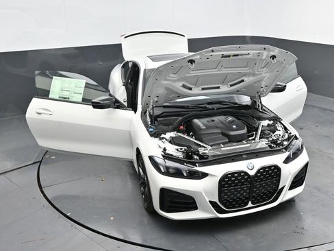 New 2026 BMW 430i Coupe w/ M Sport Package image 46