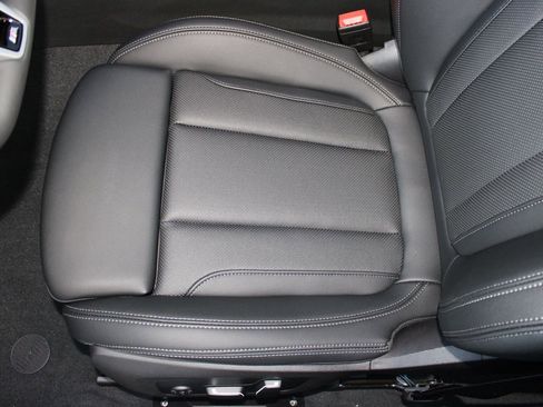 New 2026 BMW 330i Sedan w/ M Sport Package image 13