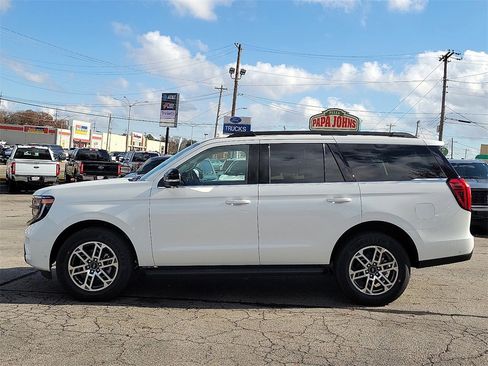 New 2025 Ford Expedition Active image 3