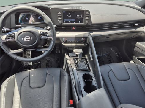 New 2026 Hyundai Elantra SEL Sport FWD image 10