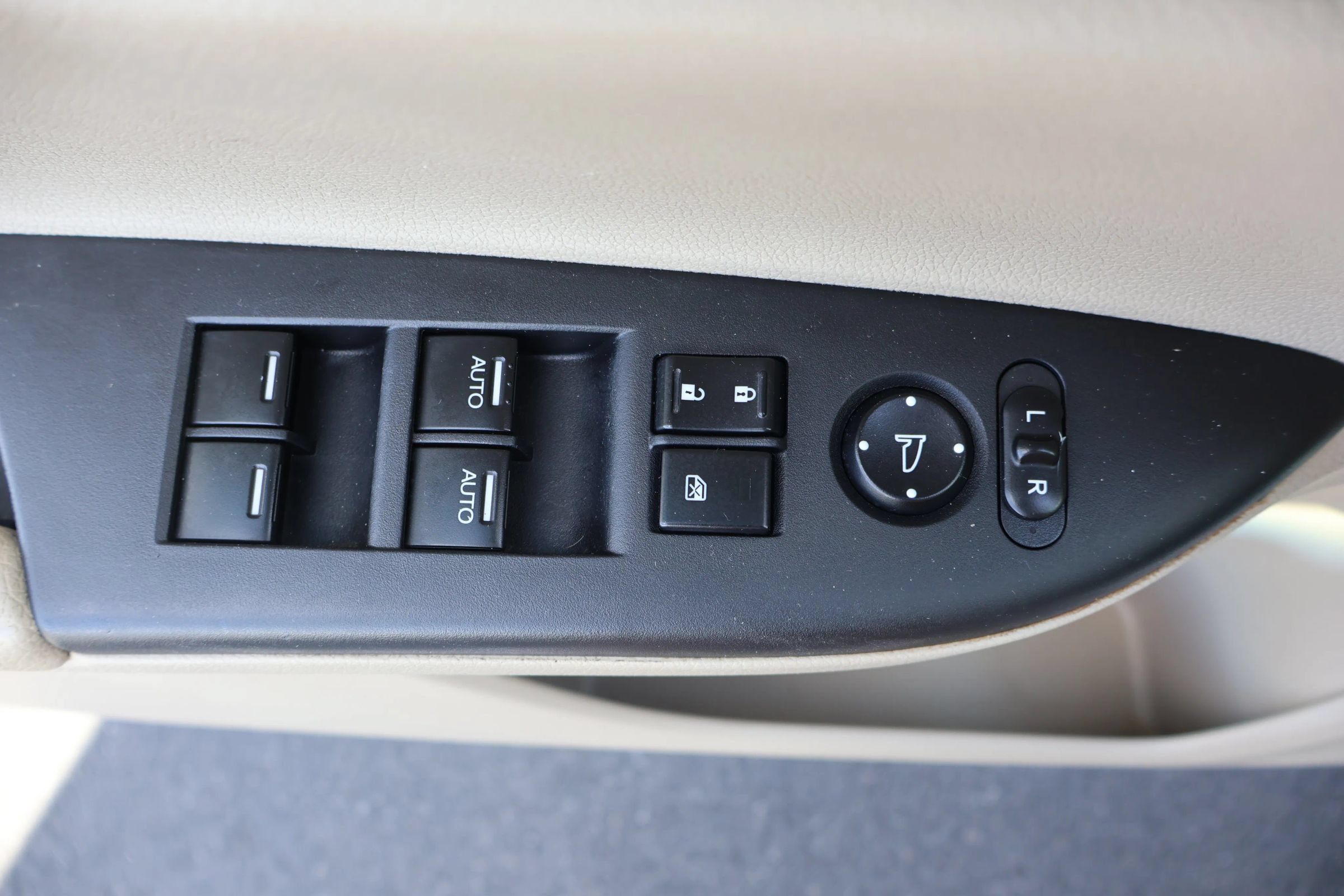 Used 2013 Honda Accord EX-L image 12