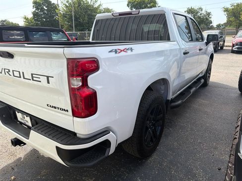 Used 2025 Chevrolet Silverado 1500 Custom w/ Turbomax Blackout Package AWD/4WD image 5