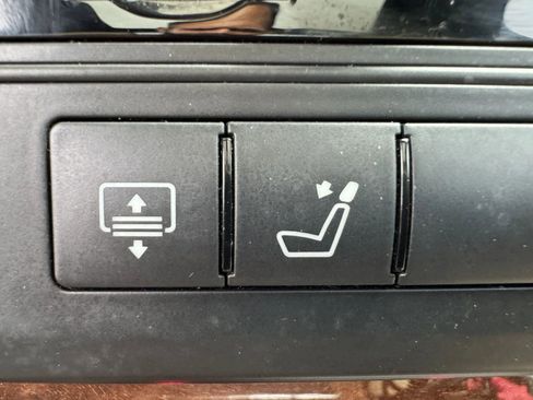 Used 2013 Mercedes-Benz E 350 Sedan image 37