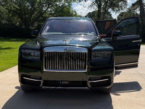 Used 2023 Rolls-Royce Cullinan w/ Cullinan Package AWD/4WD image 6