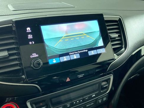 Used 2022 Honda Pilot Elite image 8