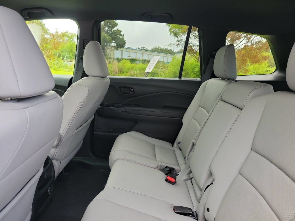 Used 2023 Honda Passport EX-L image 23