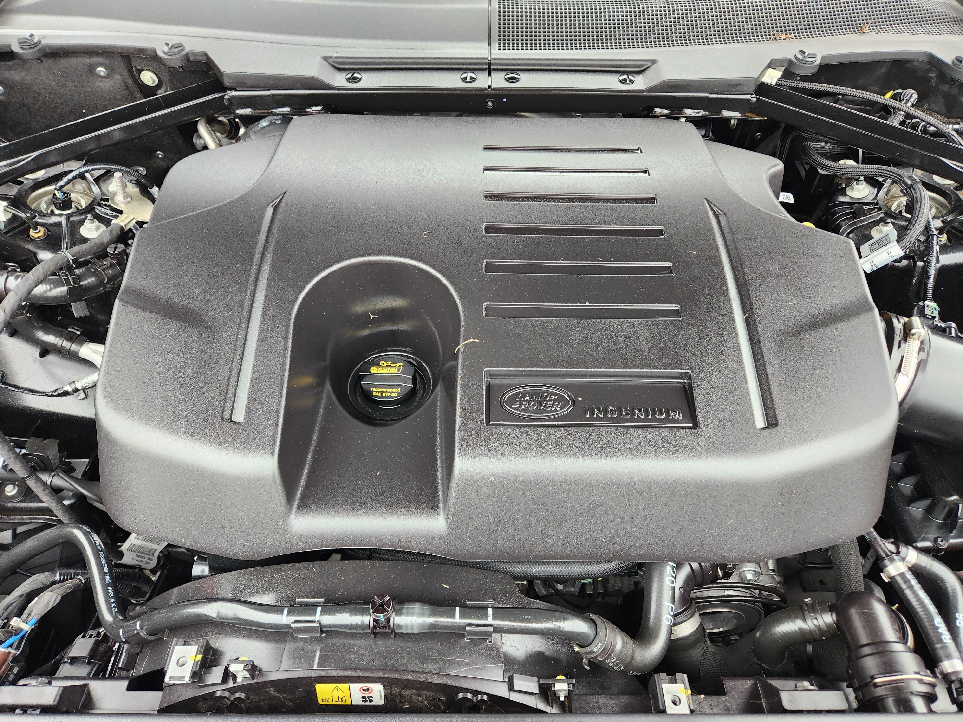 Used 2024 Land Rover Defender 90 X-Dynamic SE AWD/4WD image 9