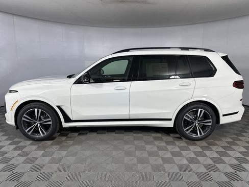 New 2026 BMW X7 M60i AWD/4WD image 5