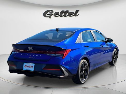 New 2026 Hyundai Elantra SEL Sport image 3