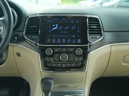Used 2020 Jeep Grand Cherokee Limited RWD image 30