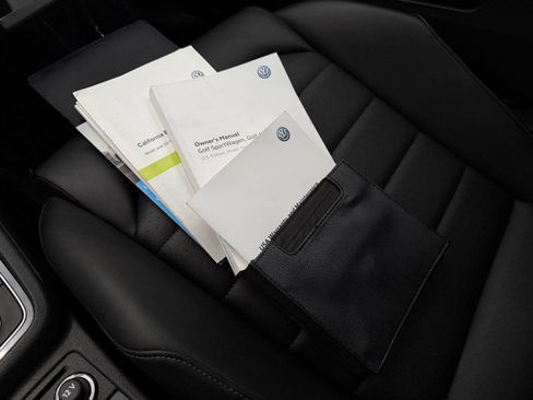 Used 2017 Volkswagen Golf Alltrack SEL image 31