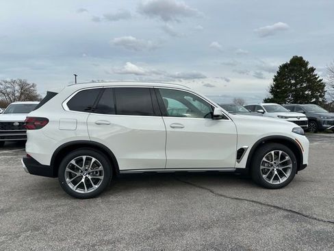 New 2026 BMW X5 xDrive40i w/ Premium Package AWD/4WD image 11