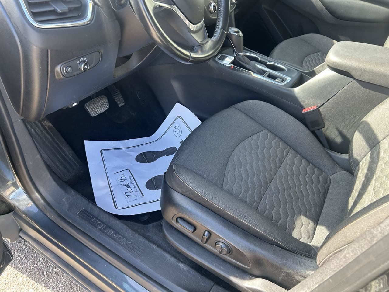 Used 2019 Chevrolet Equinox LT w/ Sun & Navigation Package AWD/4WD image 10