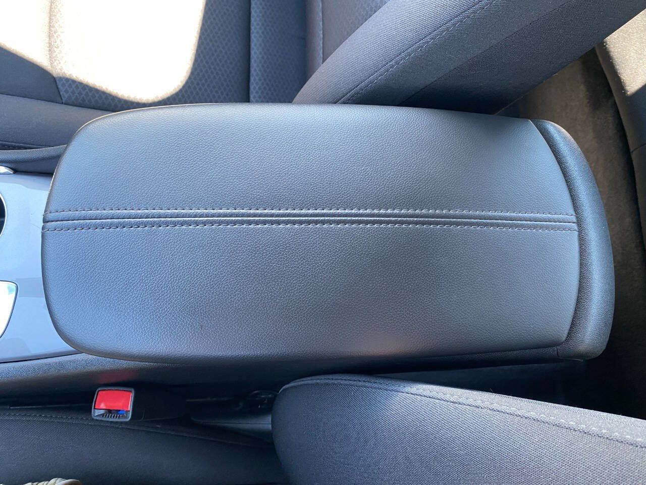Used 2019 Chevrolet Malibu Hybrid FWD image 18