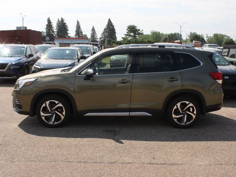 Used 2023 Subaru Forester Touring AWD/4WD image 5