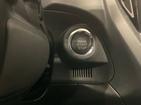 Used 2025 Subaru Forester Premium AWD/4WD image 15