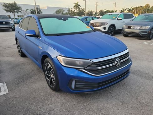 Used 2022 Volkswagen Jetta SEL image 3