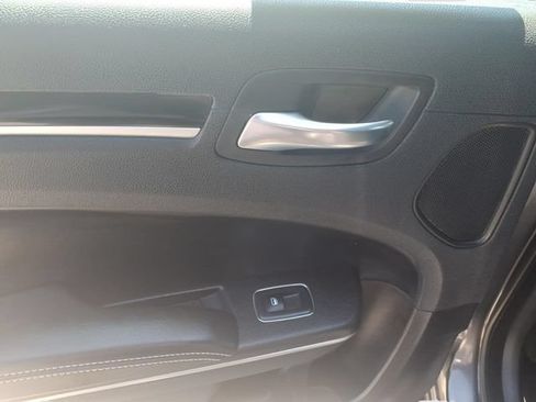 Used 2022 Chrysler 300 S w/ Comfort Group RWD image 8