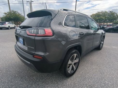 Used 2019 Jeep Cherokee Limited FWD image 5