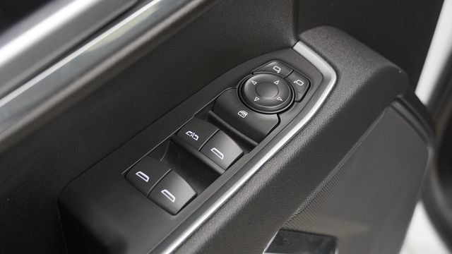 Used 2026 Chevrolet Silverado 1500 LT Trail Boss w/ LPO, Dark Essentials Package AWD/4WD image 20