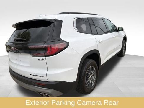 Used 2025 GMC Acadia Elevation image 11