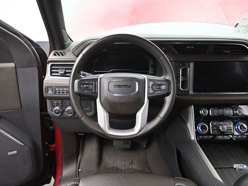 Certified 2024 GMC Yukon Denali image 28
