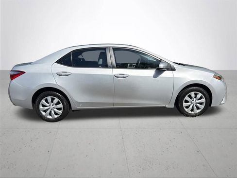 Used 2016 Toyota Corolla LE FWD image 5