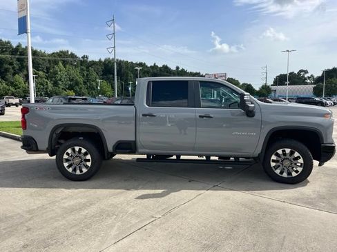 Used 2025 Chevrolet Silverado 2500 Custom w/ Custom Value Package AWD/4WD image 7