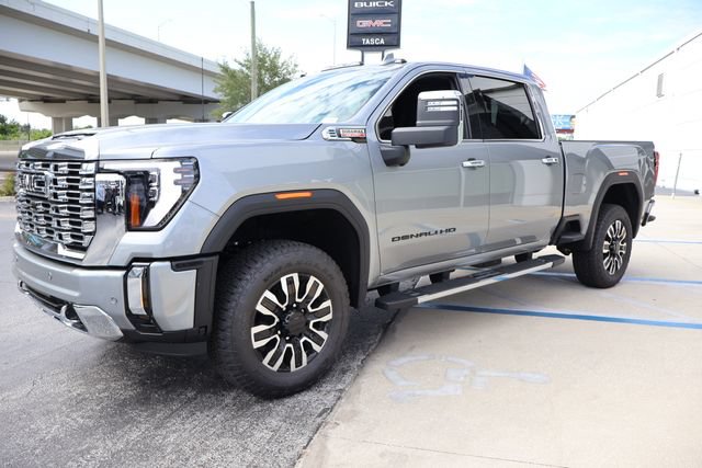 New 2026 GMC Sierra 2500 Denali w/ Denali Reserve Package AWD/4WD image 3