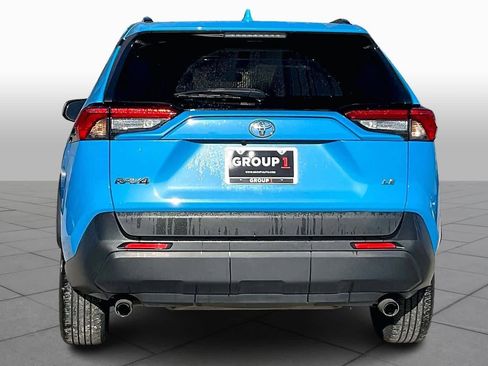 Used 2019 Toyota RAV4 LE image 5