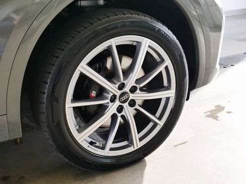 Used 2023 Audi SQ5 Premium Plus w/ Premium Plus Package image 8