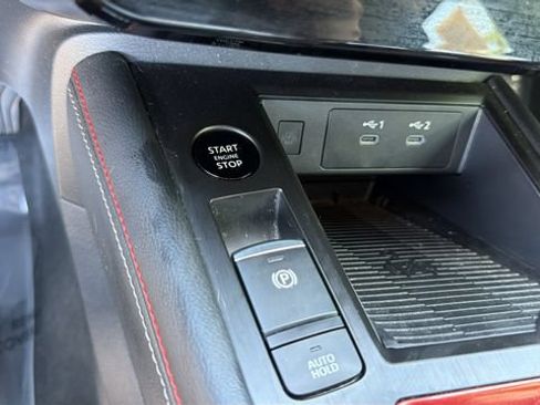Used 2025 Nissan Kicks SR FWD image 28